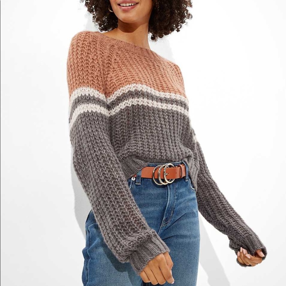 AE Cropped Color-Block Crew Neck Sweater